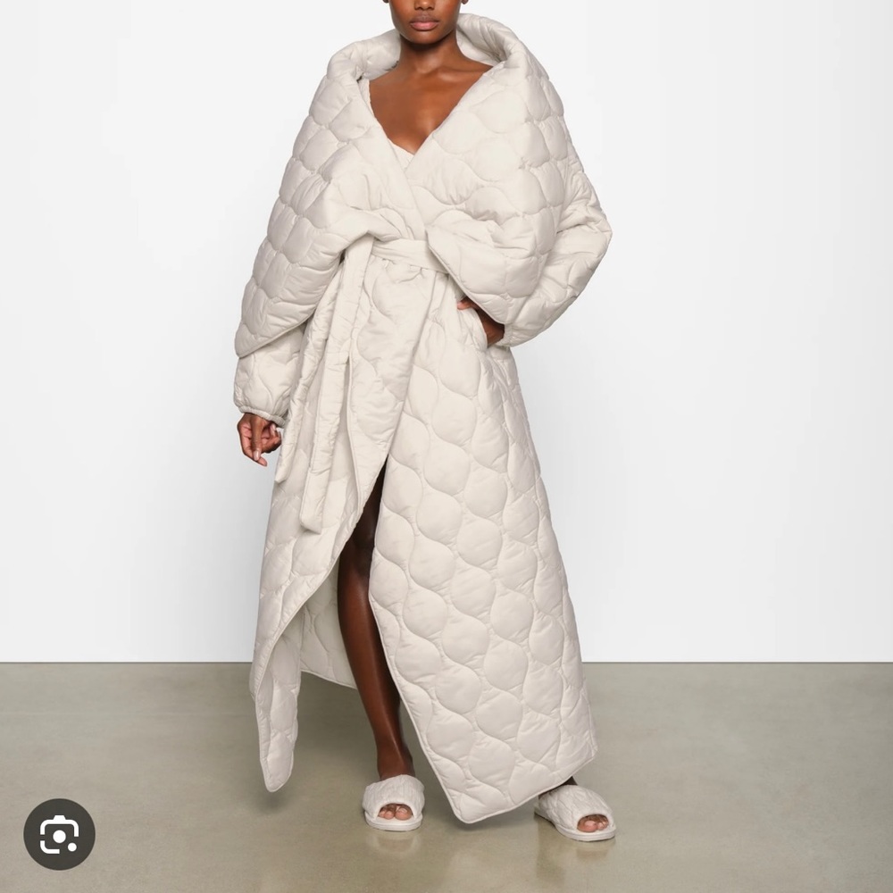 Skims Duvet Robe